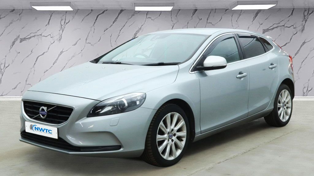 Used Volvo V40 2016 for sale - 78212694: Photo 5