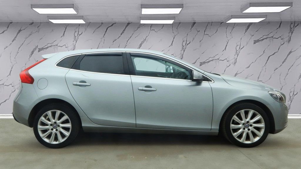 Used Volvo V40 2016 for sale - 78212694: Photo 8