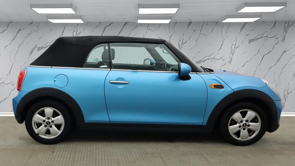 Used MINI Convertible 2018 for sale - 76923909: Photo 6