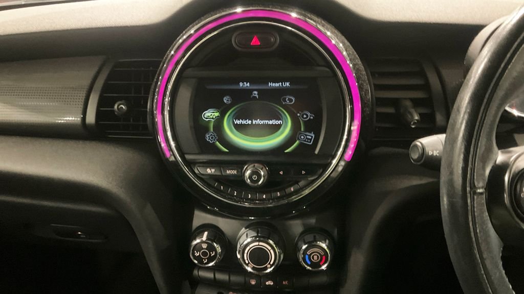 Used MINI Convertible 2018 for sale - 76923909: Photo 9