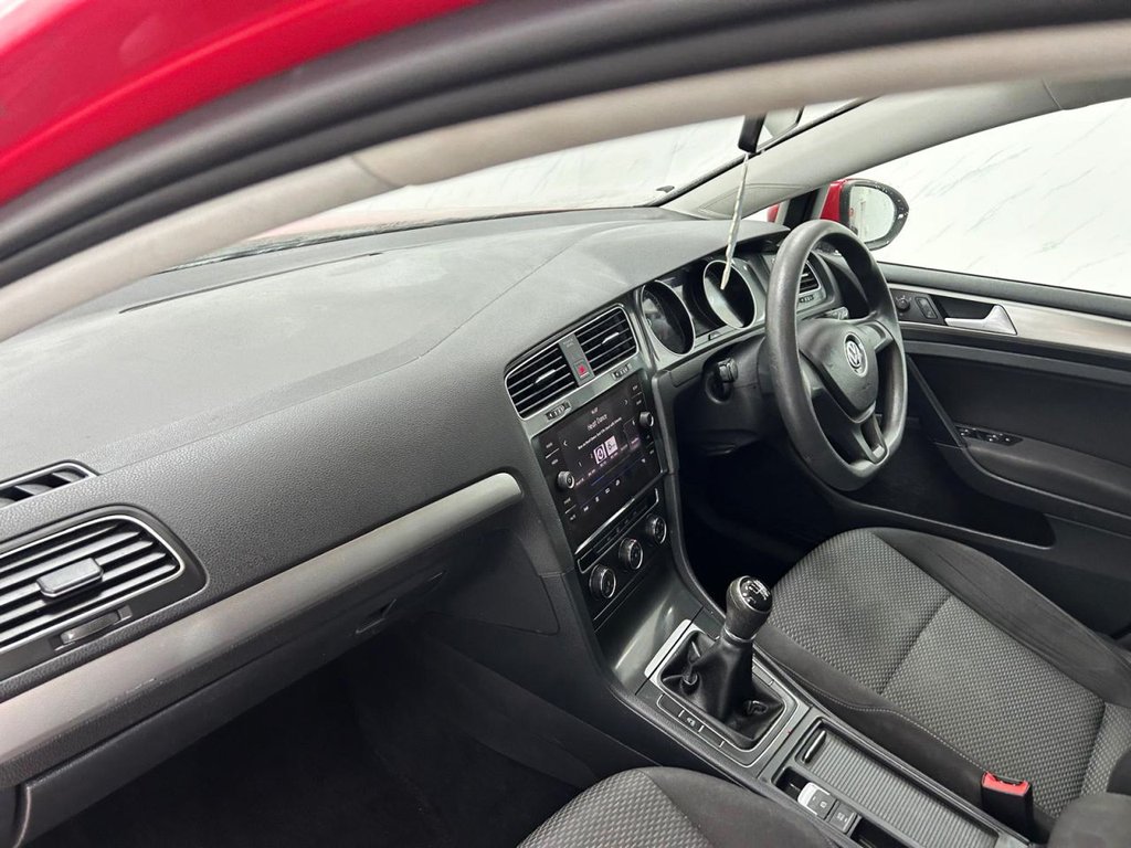 Used Volkswagen Golf 2017 for sale - 77936548: Photo 14