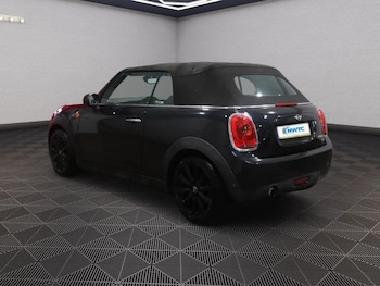 Used MINI Convertible 2016 for sale - 76223526: Photo