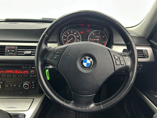 Used BMW 3 Series 2011 for sale - 76279644: Photo 17