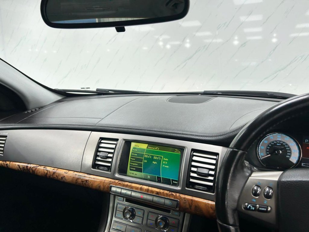 Used Jaguar XF 2009 for sale - 77319667: Photo 14