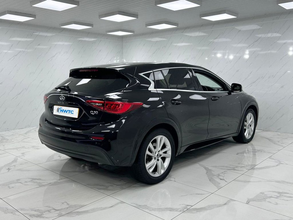 Used Infiniti Q30 2017 for sale - 76430233: Photo 11