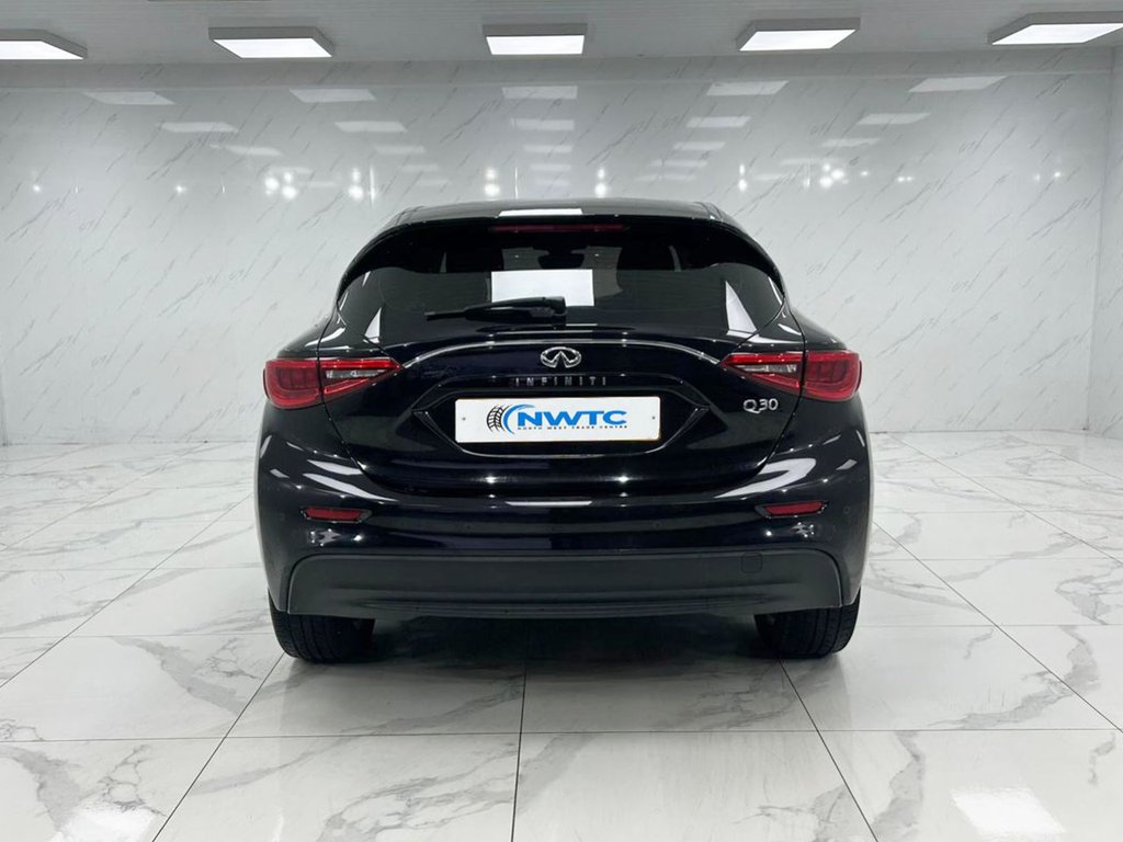 Used Infiniti Q30 2017 for sale - 76430233: Photo 9