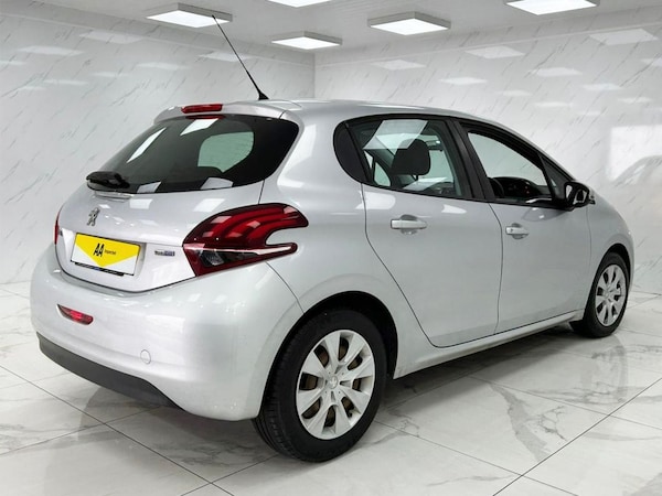 Used Peugeot 208 2015 for sale - 74391213: Photo 11