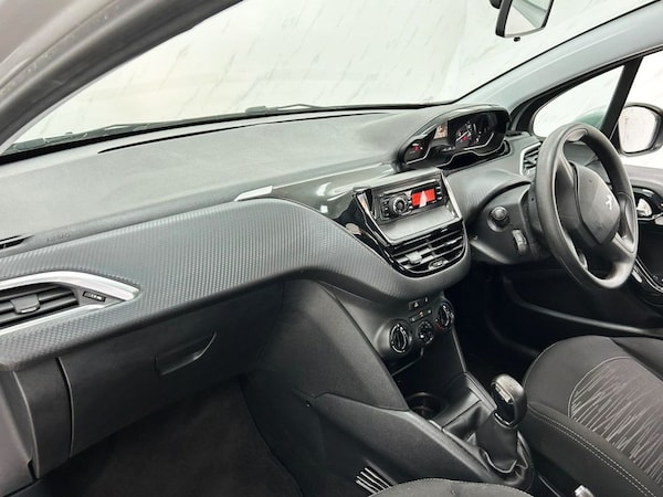 Used Peugeot 208 2015 for sale - 74391213: Photo 17