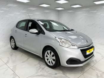 Used Peugeot 208 2015 for sale - 74391213: Photo