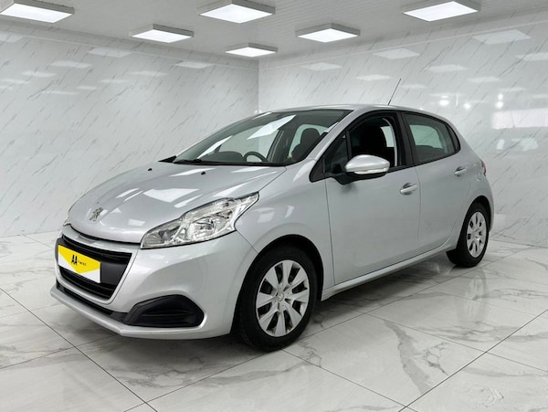 Used Peugeot 208 2015 for sale - 74391213: Photo 5
