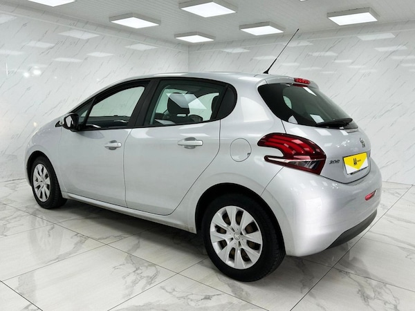 Used Peugeot 208 2015 for sale - 74391213: Photo 7