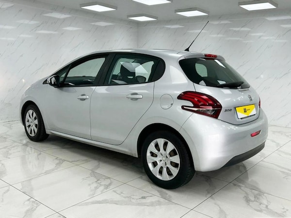 Used Peugeot 208 2015 for sale - 74391213: Photo 8