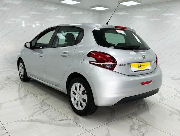 Used Peugeot 208 2015 for sale - 74391213: Photo 9
