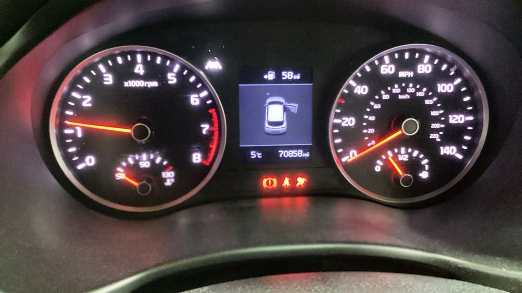 Used Kia Stonic 2019 for sale - 77734817: Photo 11