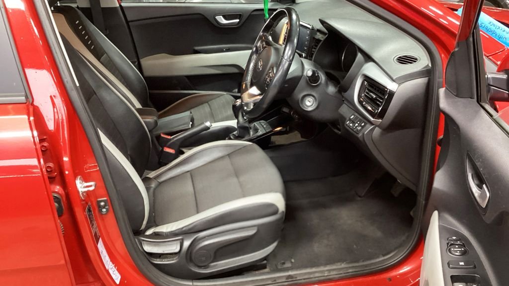 Used Kia Stonic 2019 for sale - 77734817: Photo 13