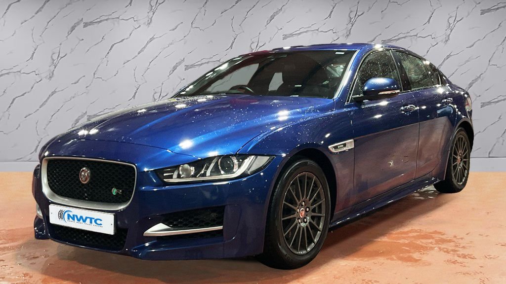 Used Jaguar XE 2016 for sale - 76724972: Photo 3