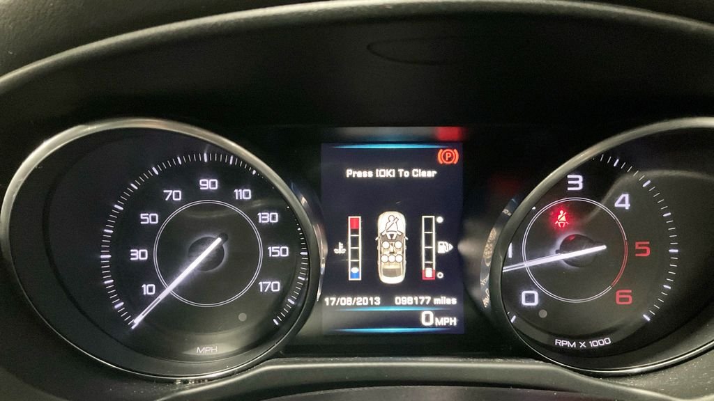 Used Jaguar XE 2016 for sale - 76724972: Photo 9