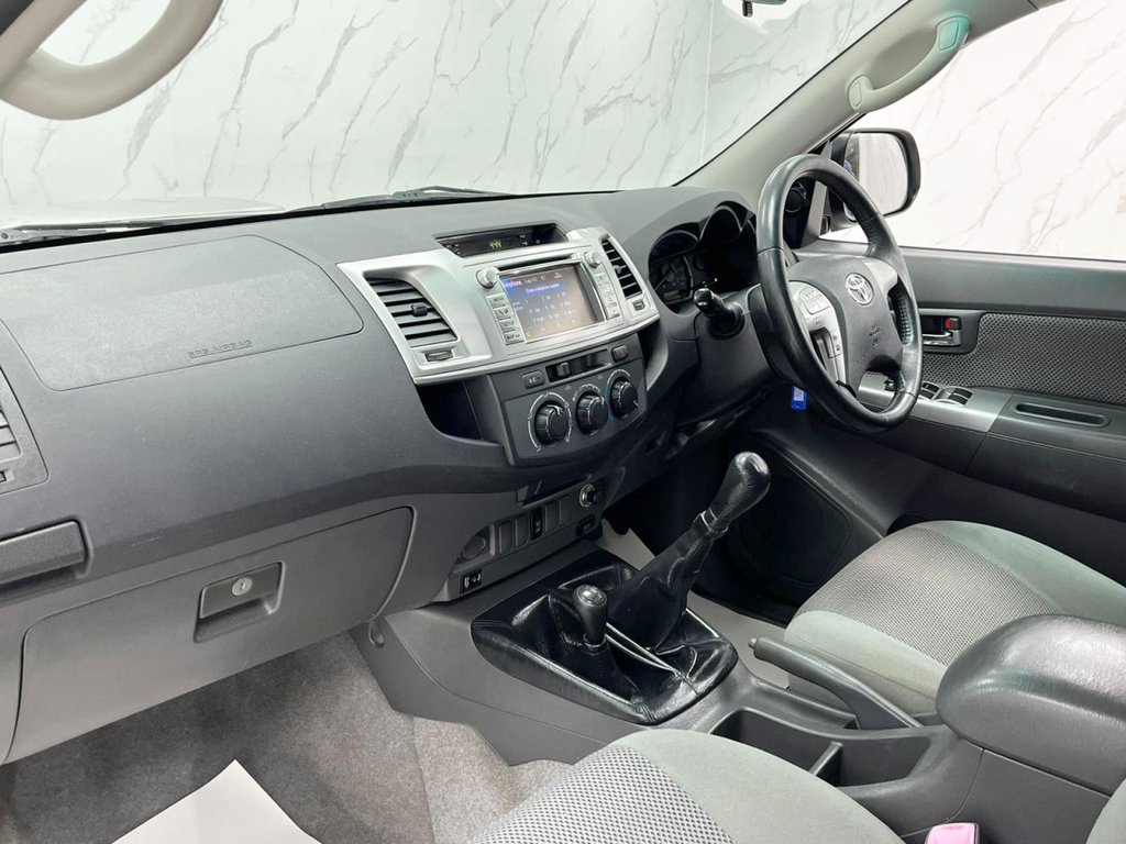 Used Toyota Hilux 2012 for sale - 77227199: Photo 17