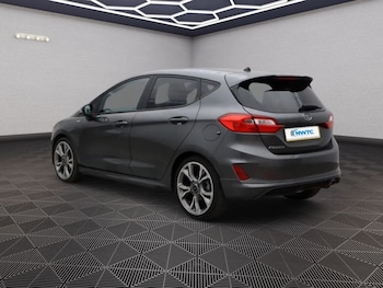 Used Ford Fiesta 2018 for sale - 76267349: Photo 4