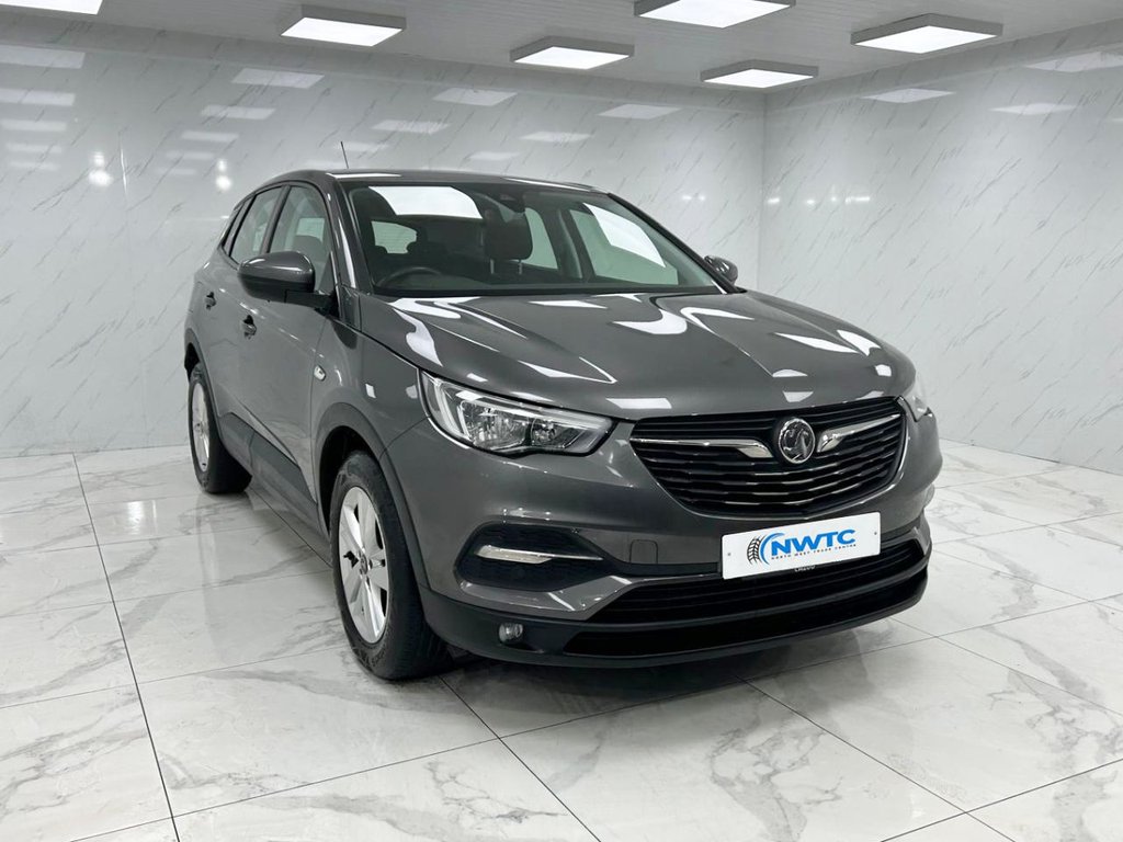 Used Vauxhall Grandland X 2018 for sale - 76724955: Photo 2