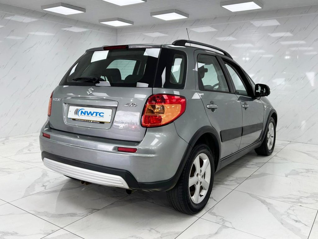 Used Suzuki SX4 2010 for sale - 76105334: Photo 9