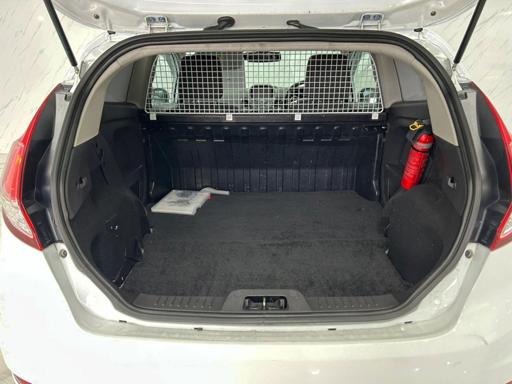 Used Ford Fiesta 2015 for sale - 76527252: Photo 16