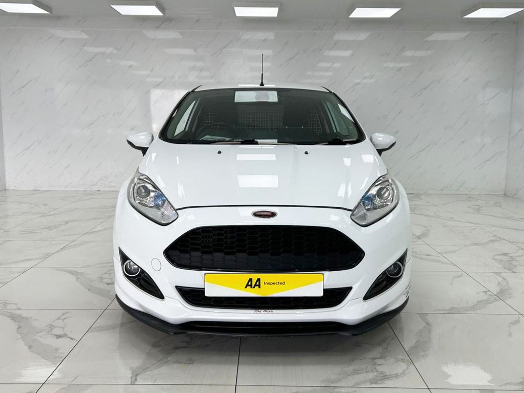 Used Ford Fiesta 2015 for sale - 76527252: Photo 3