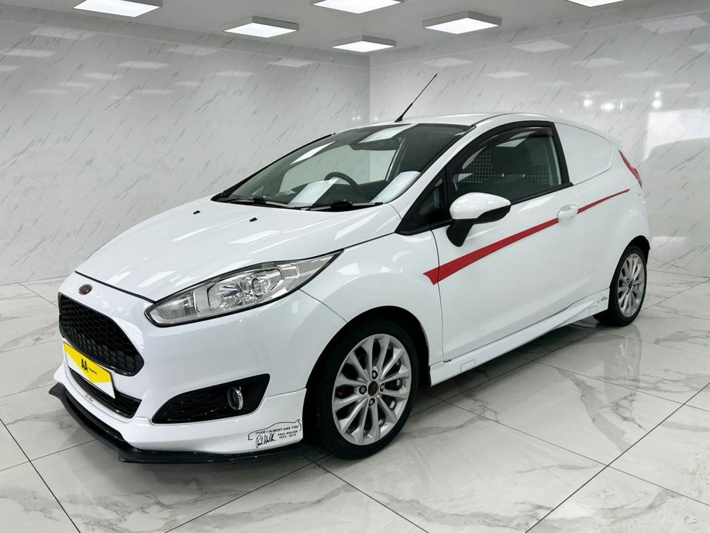 Used Ford Fiesta 2015 for sale - 76527252: Photo 4