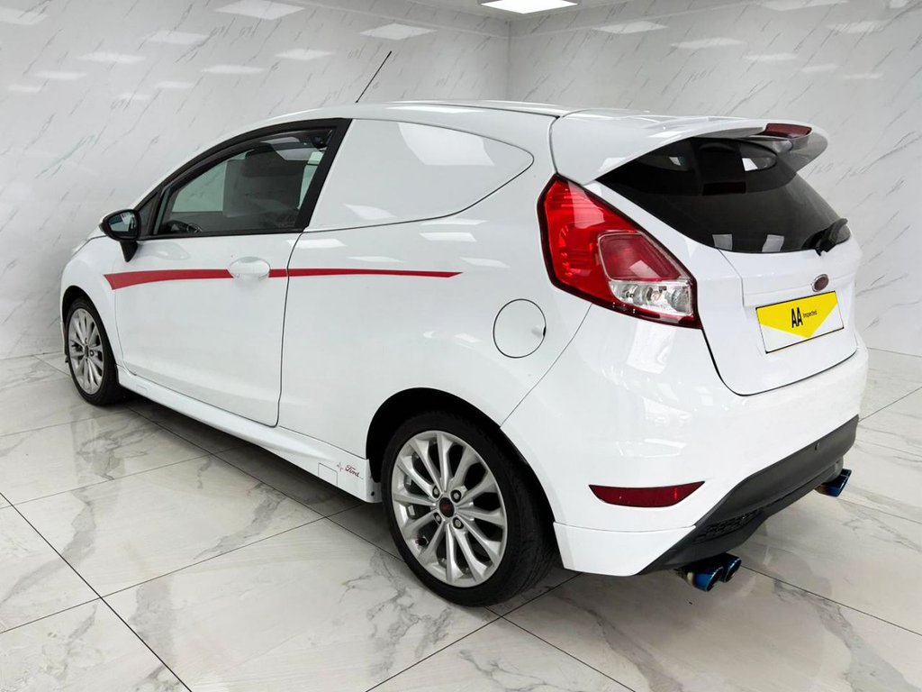 Used Ford Fiesta 2015 for sale - 76527252: Photo 6