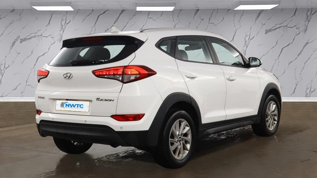 Used Hyundai TUCSON 2017 for sale - 76724960: Photo 5