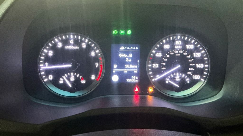 Used Hyundai TUCSON 2017 for sale - 76724960: Photo 9