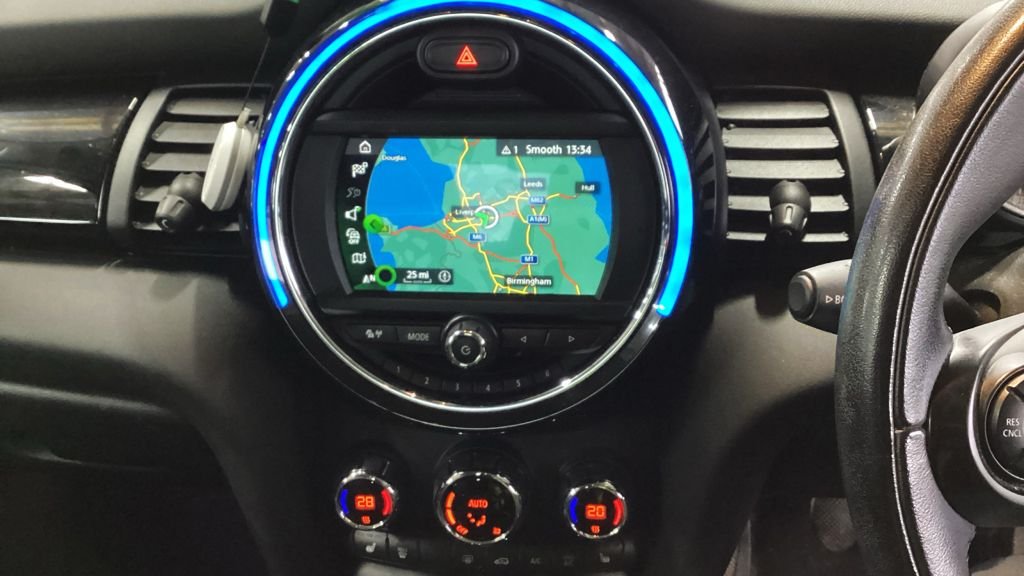 Used MINI Hatch 2018 for sale - 77140216: Photo 9