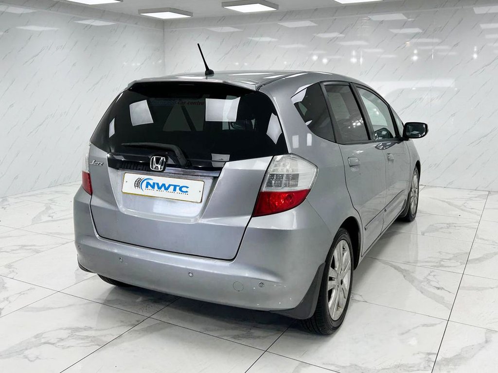 Used Honda Jazz 2010 for sale - 77791991: Photo 9