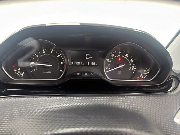 Used Peugeot 208 2018 for sale - 75088138: Photo 15