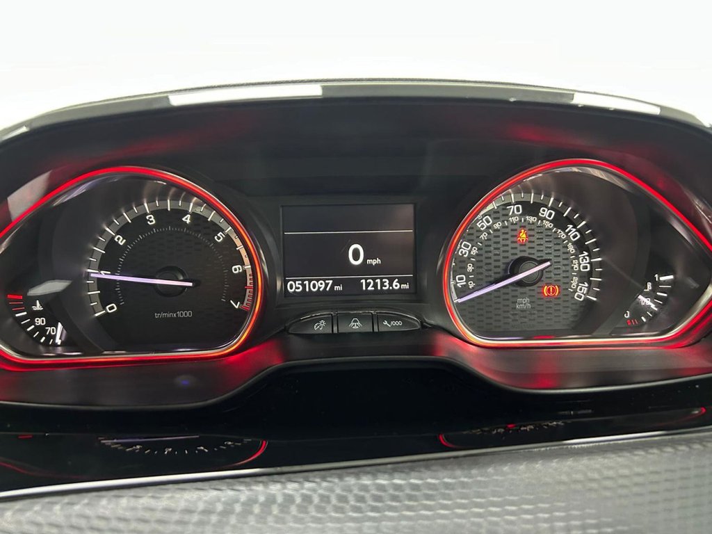 Used Peugeot 2008 2016 for sale - 76223517: Photo 16