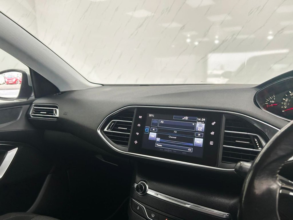 Used Peugeot 308 2015 for sale - 76068557: Photo 13