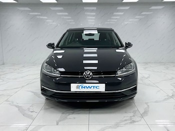 Used Volkswagen Golf 2017 for sale - 77020376: Photo