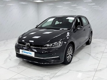 Used Volkswagen Golf 2017 for sale - 77020376: Photo