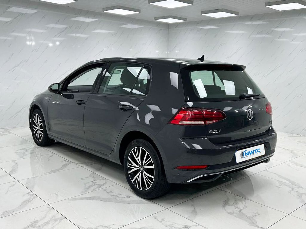Used Volkswagen Golf 2017 for sale - 77020376: Photo 6