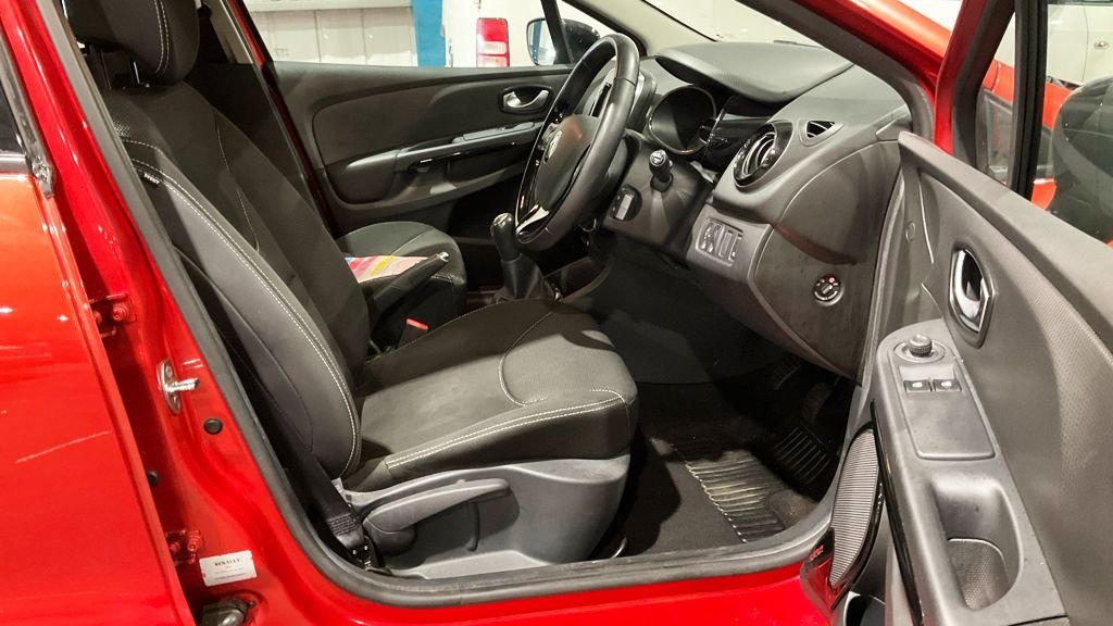 Used Renault Clio 2015 for sale - 77498893: Photo 13