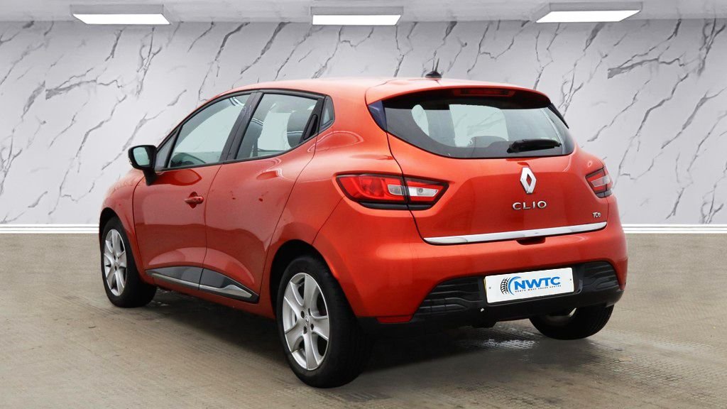 Used Renault Clio 2015 for sale - 77498893: Photo 6