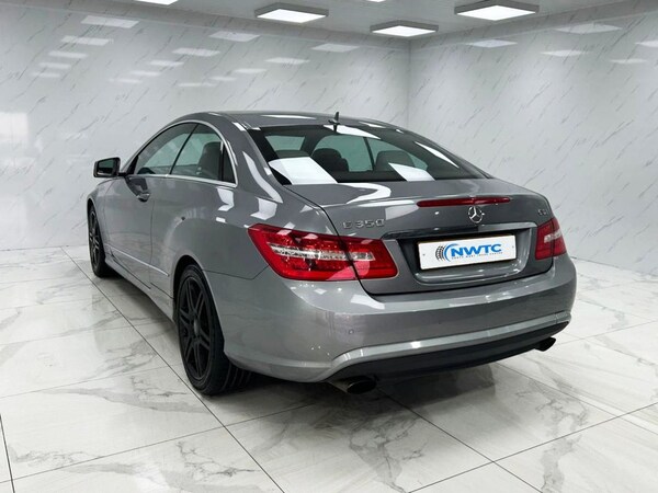 Used Mercedes-Benz E Class 2010 for sale - 76261323: Photo 8