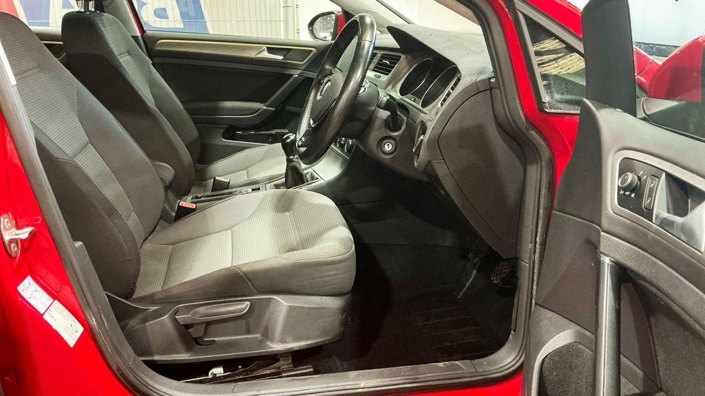 Used Volkswagen Golf 2014 for sale - 77498910: Photo 13