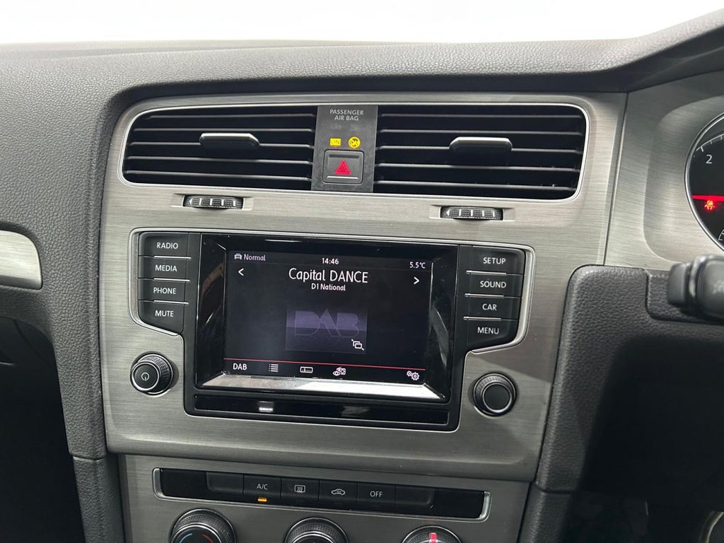 Used Volkswagen Golf 2014 for sale - 77498910: Photo 16