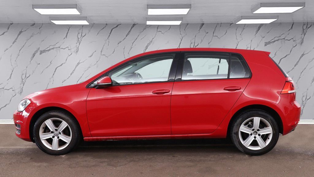 Used Volkswagen Golf 2014 for sale - 77498910: Photo 9