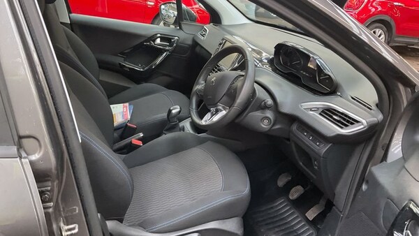 Used Peugeot 208 2018 for sale - 76267053: Photo 10