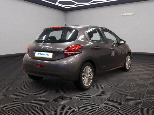 Used Peugeot 208 2018 for sale - 76267053: Photo 4