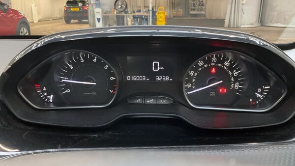 Used Peugeot 208 2018 for sale - 76267053: Photo 9