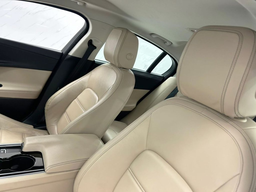 Used Jaguar XE 2016 for sale - 76056799: Photo 12