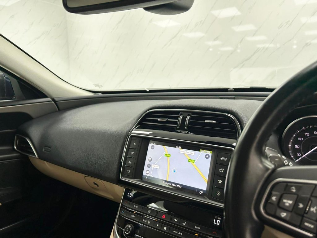 Used Jaguar XE 2016 for sale - 76056799: Photo 14